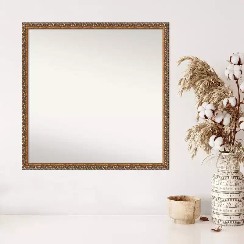Espejo de pared de madera de bronce antiguo de 28" x 28" sin bisel