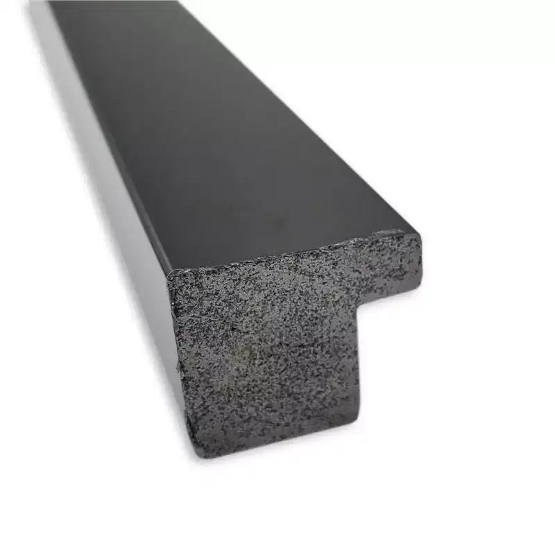 Espejo de pared cuadrado negro sólido de 28 x 28 pulgadas para baño (sin bisel) — marco moderno de poliestireno, herrajes de montaje incluidos