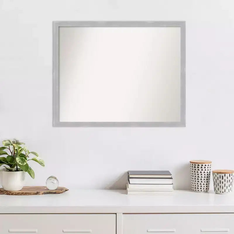 Espejo de pared de 30 x 24 pulgadas con bordes cepillados (sin bisel) — moderno, rectangular